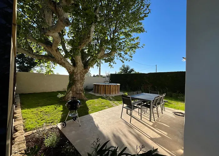 Le Platane Maison Climatisee Avec Piscine