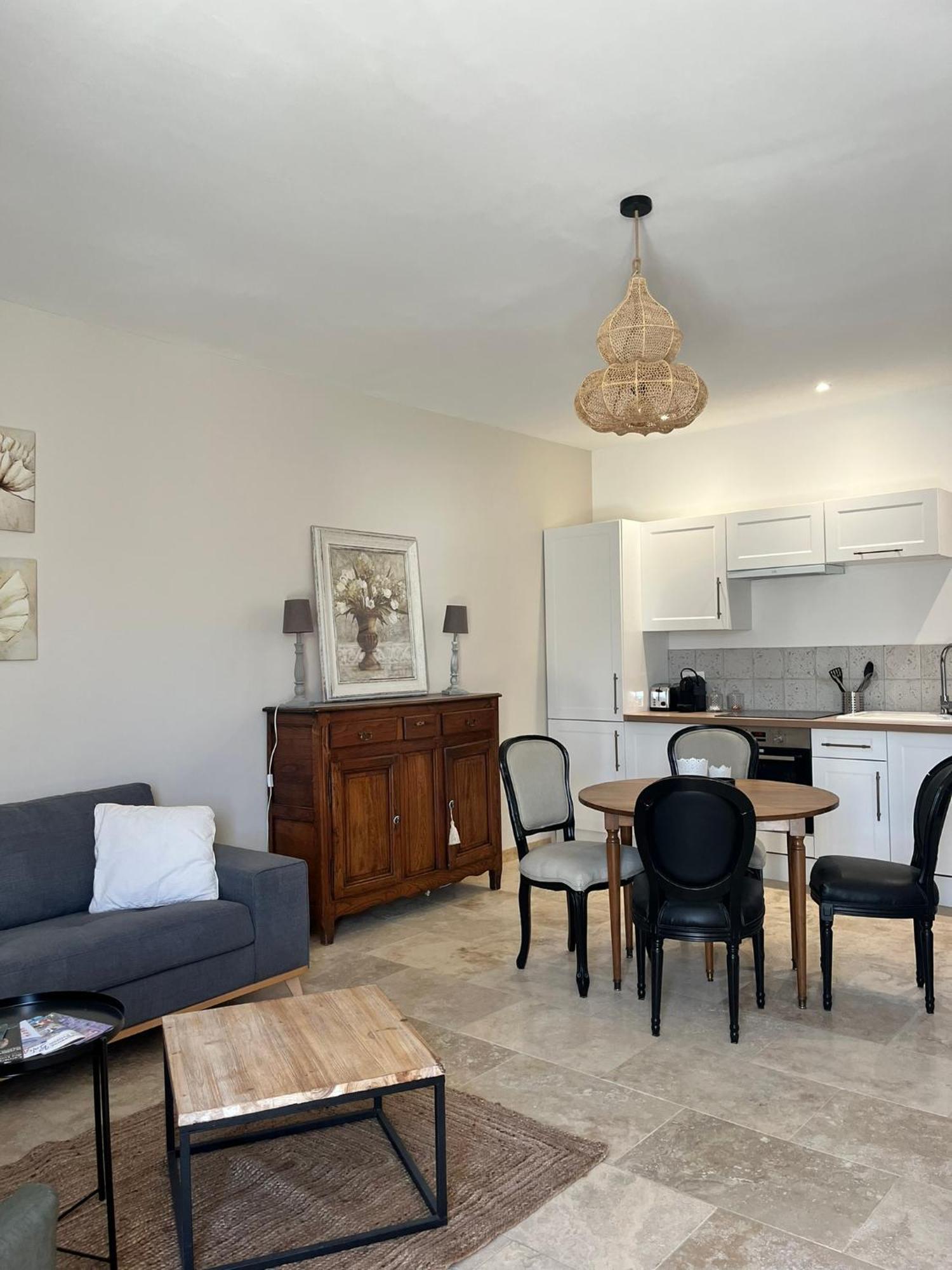 Holiday home Le Platane Maison Climatisee Avec Piscine *